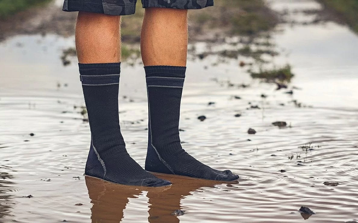 Неопреновые носки вообще не пропускают воду