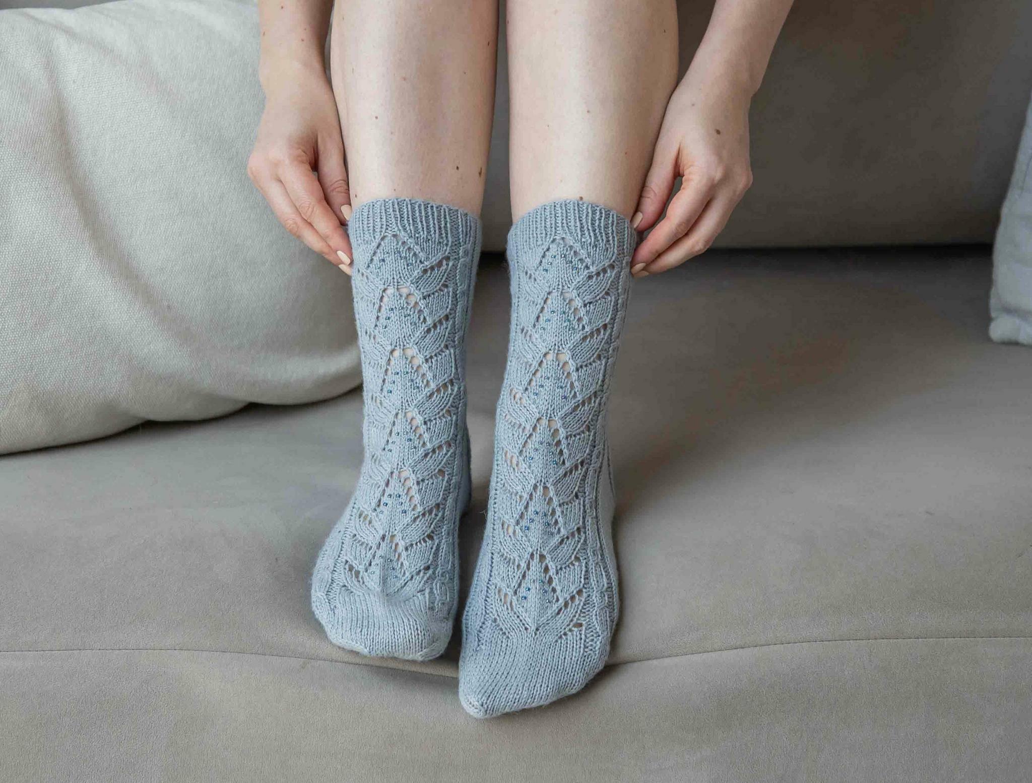 Полугольфы в таком стиле смотрятся очень изящно и воздушно